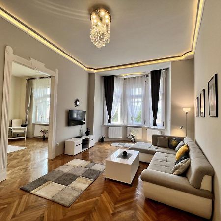 Krisztina Apartments بودابست المظهر الخارجي الصورة