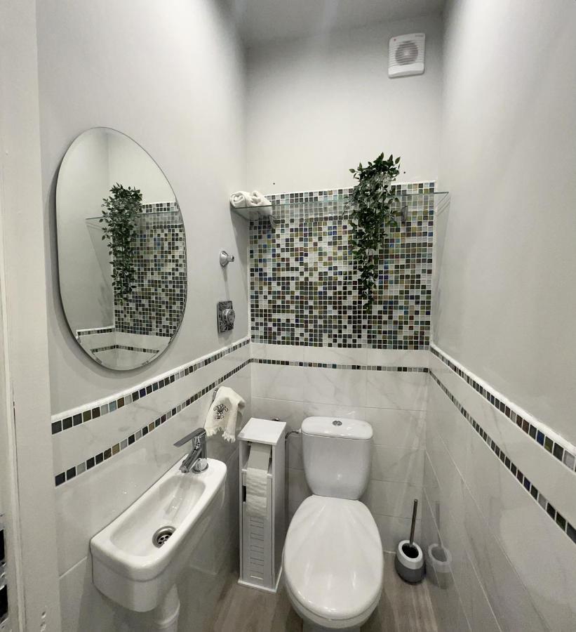 Krisztina Apartments بودابست المظهر الخارجي الصورة
